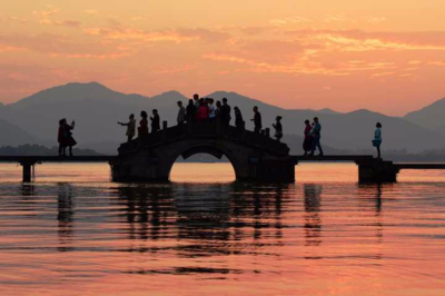 旅行社接待境外旅客來(lái)杭過(guò)夜 杭州新規(guī)給補(bǔ)助_旅游_浙江在線